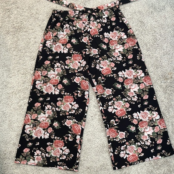 Double Click Wide Leg Floral Pants - Picture 4 of 16